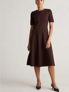 Women's Short-Sleeve ultra stretch ponte midi Dress espresso sz M